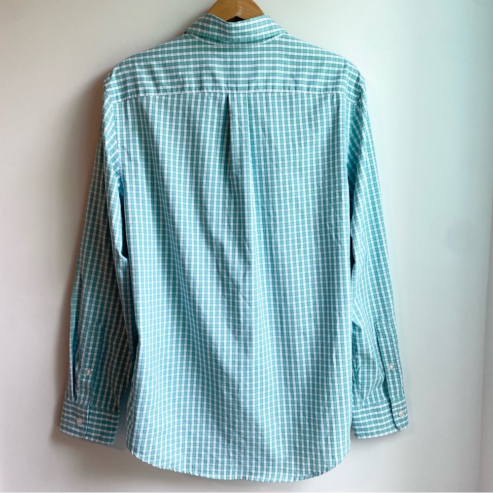 Vineyard Vines Plaid Button Down Size Small - image 5